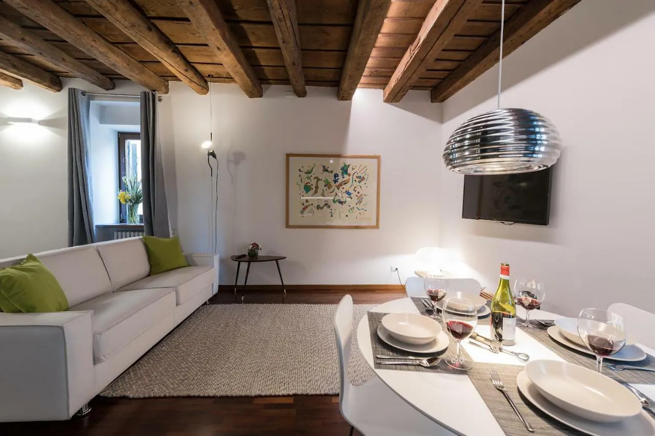 Santa Cecilia Apartment Βερόνα