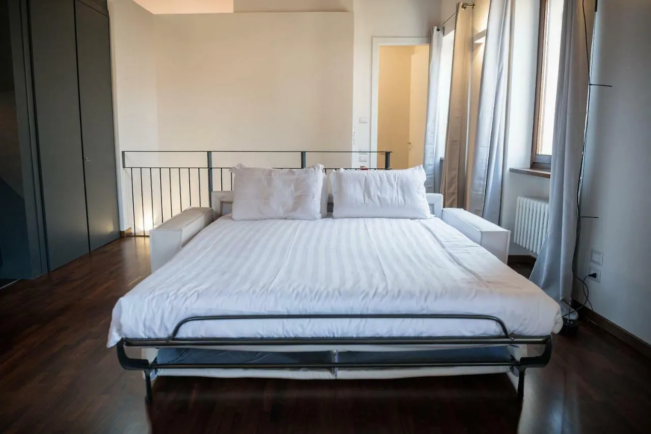 Santa Cecilia Apartment Βερόνα