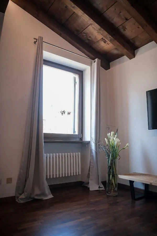 Santa Cecilia Apartment Βερόνα